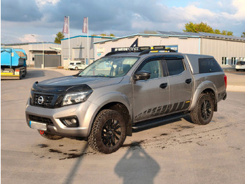 SUV NISSAN Navara
