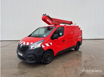 Lastbil med mandskabslift RENAULT Trafic