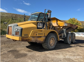 Knækstyret dumper CATERPILLAR