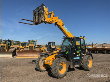Teleskop truck JCB