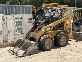 Skridstyret minilæsser CATERPILLAR 216B3