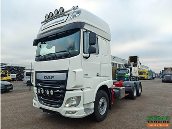 Leje en DAF XF 510 FAS 6x2 Superspacecab Euro6 - Retarder - Vollucht - 10Tires - ChassisCabine - LiftAs - VBG Vangmuilkoppeling - Navi DAF XF 510 FAS 6x2 Superspacecab Euro6 - Retarder - Vollucht - 10Tires - ChassisCabine - LiftAs - VBG Vangmuilkoppeling - Navi: billede 1