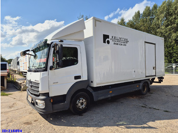 Isotermisk lastbil MERCEDES-BENZ Atego 818