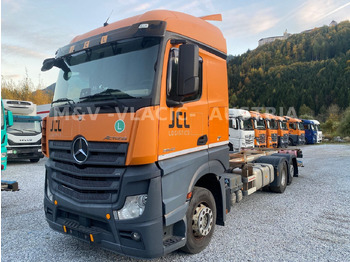 Containerbil/ Veksellad lastbil MERCEDES-BENZ