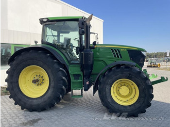 Traktor John Deere 6215R: billede 4