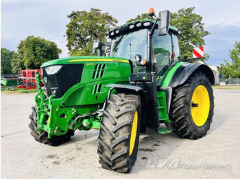 Traktor JOHN DEERE 6215R