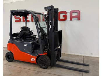 El gaffeltruck TOYOTA