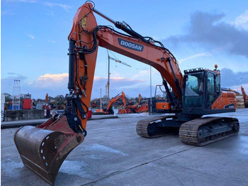 Bæltegravemaskine DOOSAN DX225LC
