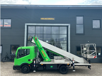 Lastbil med mandskabslift PALFINGER