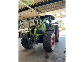 Traktor CLAAS Axion 870