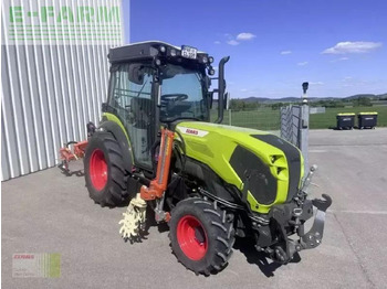 Traktor CLAAS Nexos