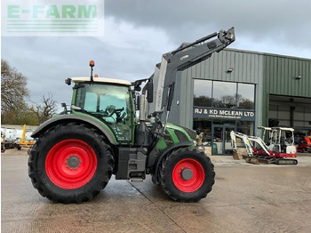 Traktor FENDT 724 Vario