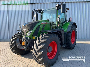 Traktor FENDT 724 Vario