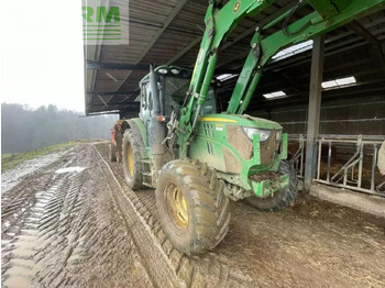 Traktor JOHN DEERE 6110R