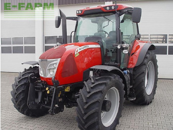 Traktor McCORMICK