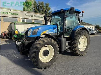 Traktor NEW HOLLAND T6000