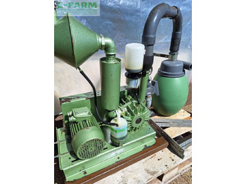 Traktor NEW HOLLAND TD5.85