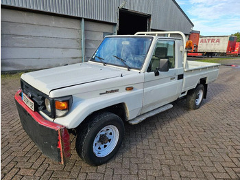 Pickup TOYOTA Land Cruiser