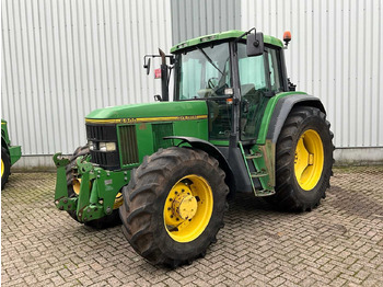 Traktor JOHN DEERE 6900