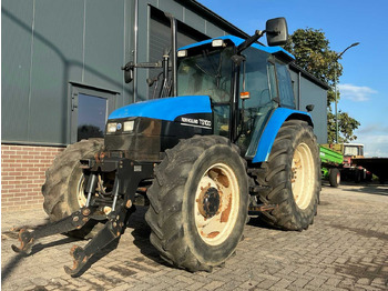 Traktor NEW HOLLAND TS100