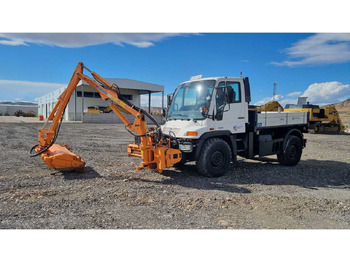 Lastbil UNIMOG U300