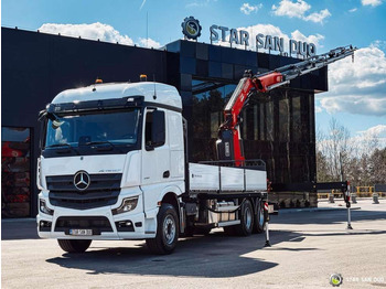 Lastbil med kran MERCEDES-BENZ Actros 3351