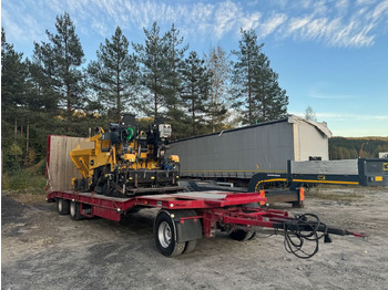 Asfaltudlægger CATERPILLAR AP300