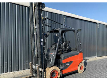 El gaffeltruck LINDE E