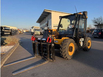 Teleskop truck JCB