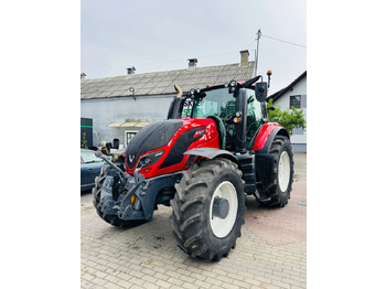Traktor VALTRA T154