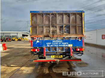 Lastbil med lad til transportering tungemaskiner 2015 DAF 210: billede 4 Lastbil med lad til transportering tungemaskiner 2015 DAF 210: billede 4