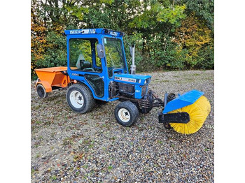 Kommunal traktor ISEKI