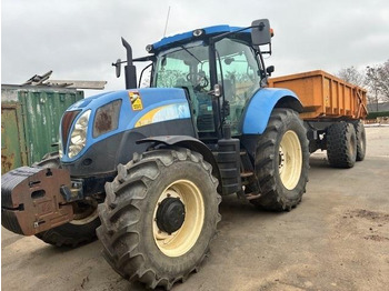 Traktor NEW HOLLAND T6080