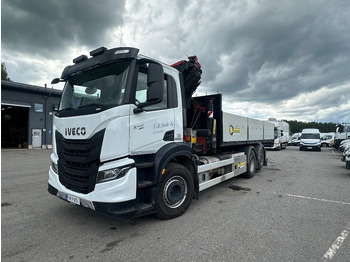 Lastbil med kran IVECO S-WAY