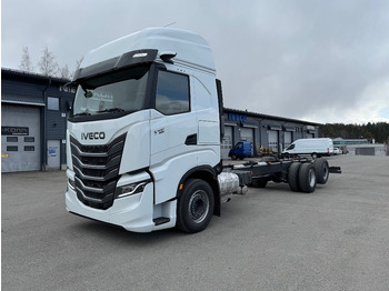 Lastbil chassis IVECO S-WAY