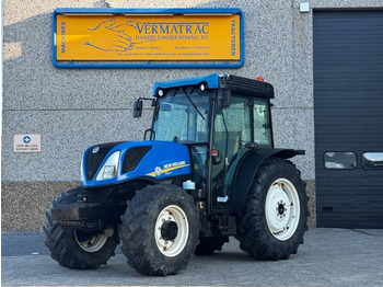 Traktor NEW HOLLAND T4