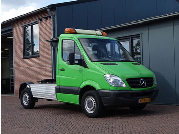 Trækker MERCEDES-BENZ