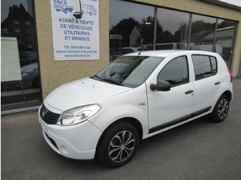 Bil DACIA