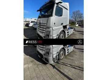 Trækker MERCEDES-BENZ Actros 1848