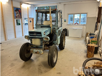 Traktor MASSEY FERGUSON