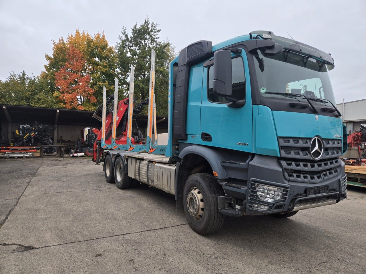 Mercedes-Benz Arocs 2651 Holztransporter Blatt Blatt Kran - Tømmerbil, Lastbil med kran: billede 1 Mercedes-Benz Arocs 2651 Holztransporter Blatt Blatt Kran - Tømmerbil, Lastbil med kran: billede 1