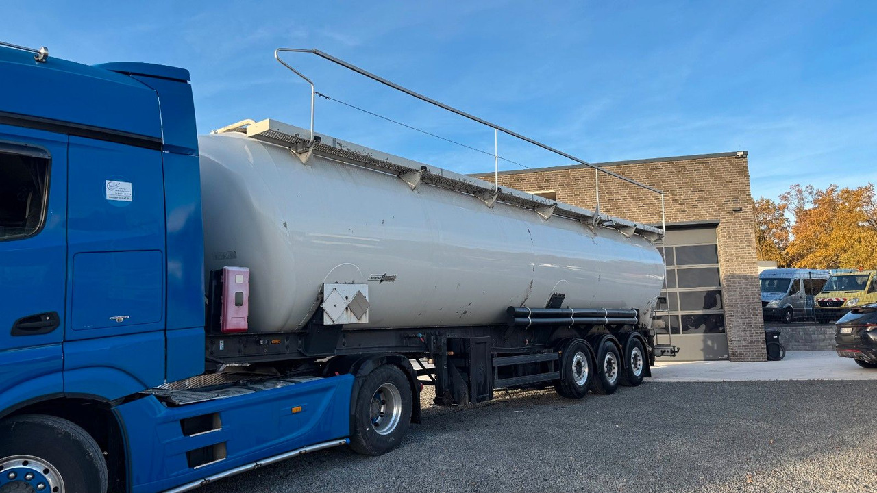 Spitzer SK 2760 CAL GGVS 60m³ Kippsilo - Silotrailer: billede 1 Spitzer SK 2760 CAL GGVS 60m³ Kippsilo - Silotrailer: billede 1