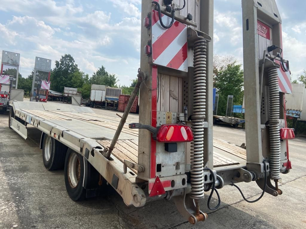 Fliegl DTS 300 3 Achs Tiefladeranhänger - Nedbygget platform påhængsvogn: billede 4 Fliegl DTS 300 3 Achs Tiefladeranhänger - Nedbygget platform påhængsvogn: billede 4