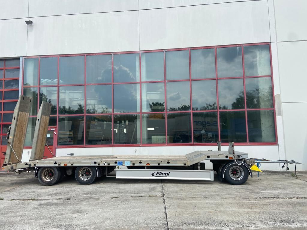 Fliegl DTS 300 3 Achs Tiefladeranhänger - Nedbygget platform påhængsvogn: billede 3 Fliegl DTS 300 3 Achs Tiefladeranhänger - Nedbygget platform påhængsvogn: billede 3
