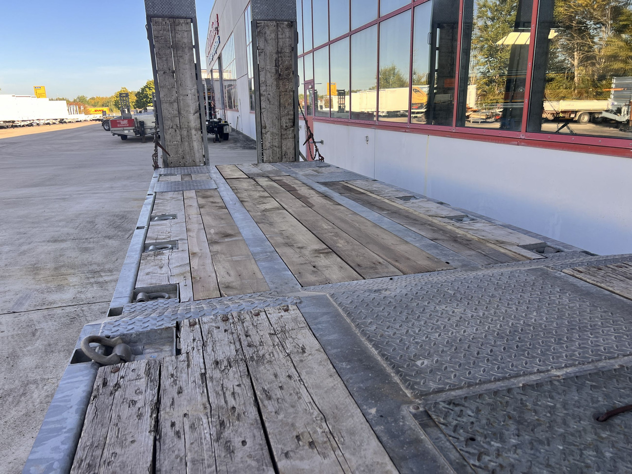 Humbaur HTD 30 3 Achs Tiefladeranhänger, verzinkt - Nedbygget platform påhængsvogn: billede 4 Humbaur HTD 30 3 Achs Tiefladeranhänger, verzinkt - Nedbygget platform påhængsvogn: billede 4