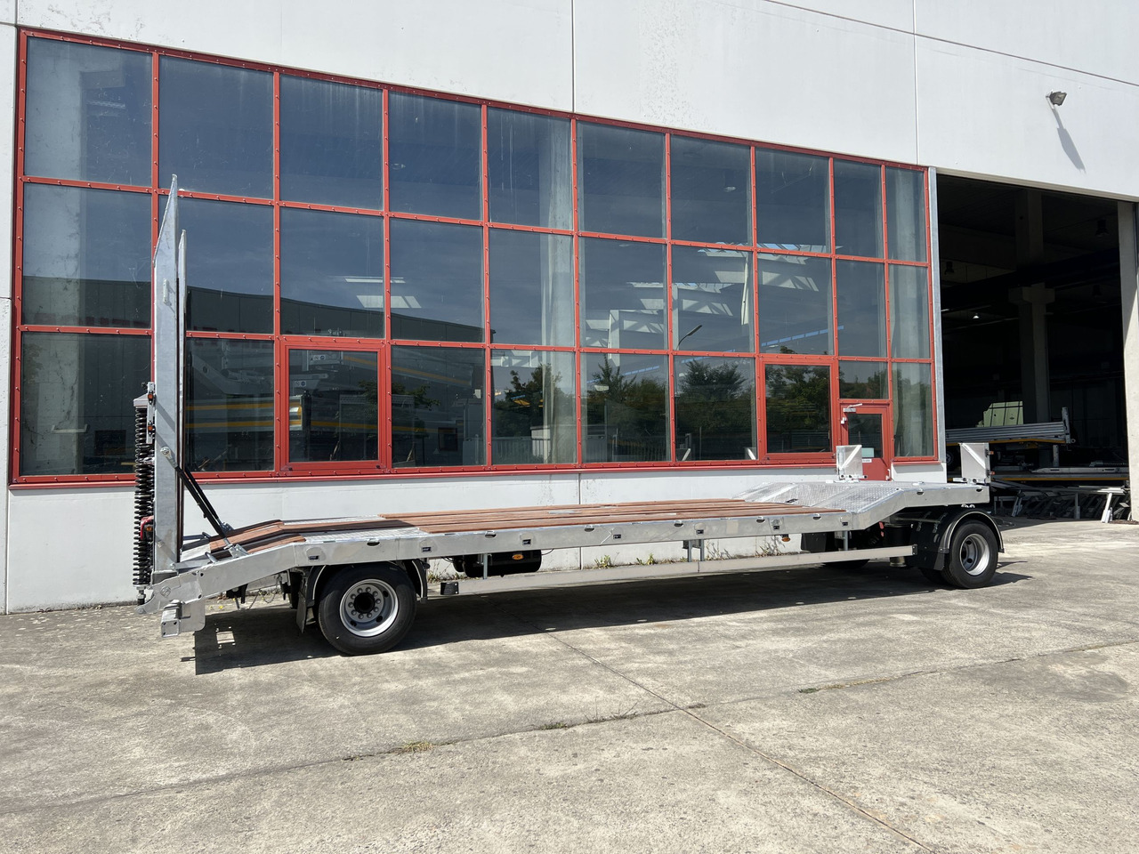 Möslein T 2 Schwebheim Neuer 2 Achs Tieflader- Anhänger, Verbreiterung - Nedbygget platform påhængsvogn: billede 3 Möslein T 2 Schwebheim Neuer 2 Achs Tieflader- Anhänger, Verbreiterung - Nedbygget platform påhængsvogn: billede 3