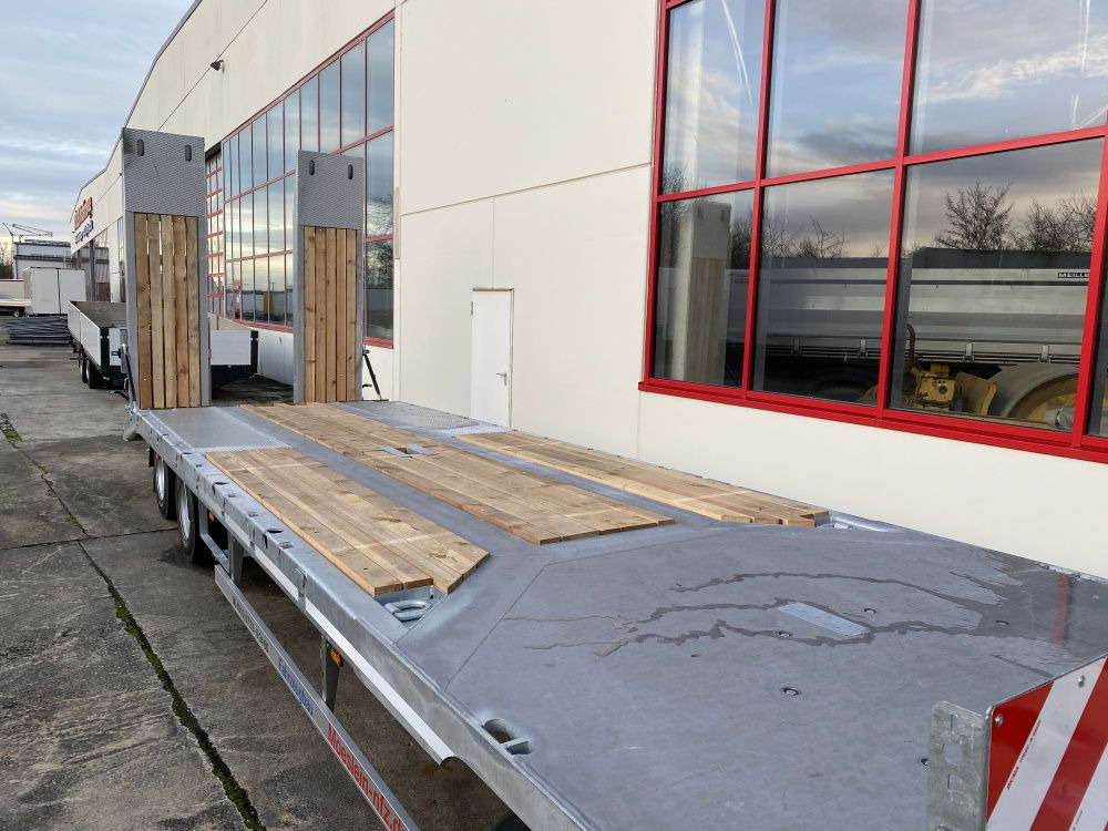 Möslein T 3-8,20 P VB H1 Blatt 3 Achs Tieflader mit gerader Ladefläche 8,10 m, Neufahrzeug - Nedbygget platform påhængsvogn: billede 5 Möslein T 3-8,20 P VB H1 Blatt 3 Achs Tieflader mit gerader Ladefläche 8,10 m, Neufahrzeug - Nedbygget platform påhængsvogn: billede 5