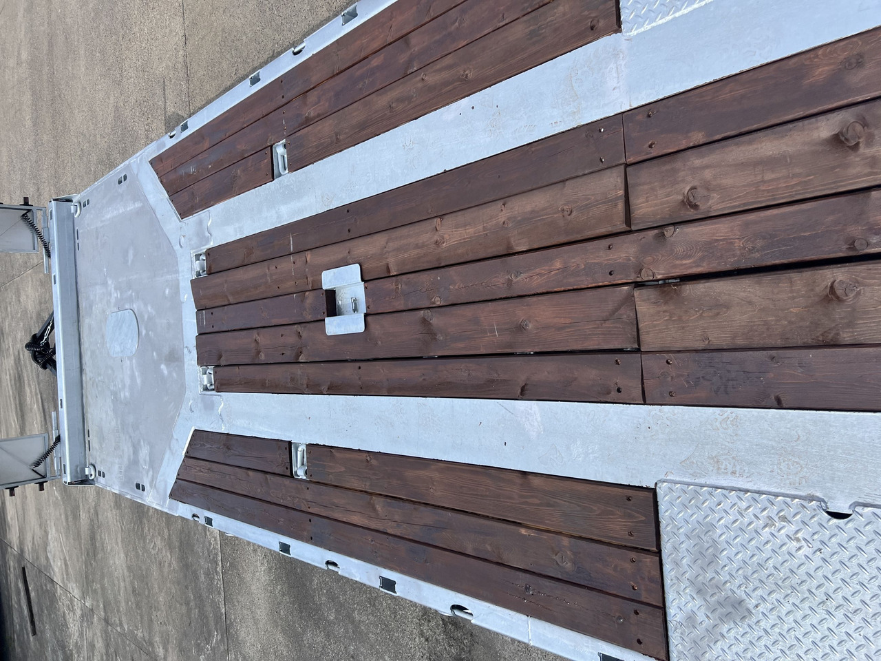 Möslein T 3-9,20 F 3 Achs Tieflader mit gerader Ladefläche 9 m, Neufahrzeug - Nedbygget platform påhængsvogn: billede 2 Möslein T 3-9,20 F 3 Achs Tieflader mit gerader Ladefläche 9 m, Neufahrzeug - Nedbygget platform påhængsvogn: billede 2