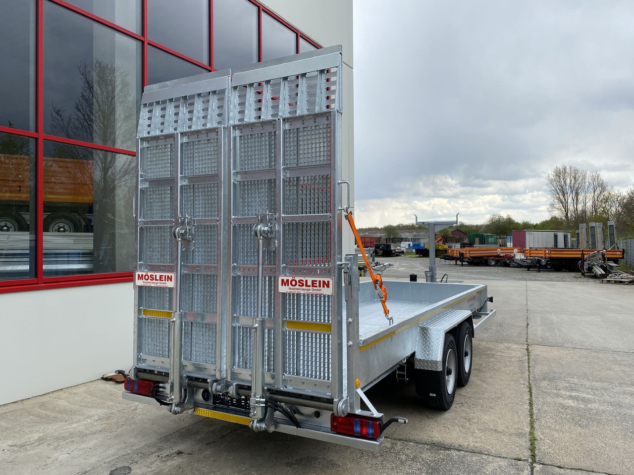 Möslein TT 11-E6x2 hydr. Rampen Tieflader für Fräsen breiten hydraulischen Rampen, Neu - Nedbygget platform påhængsvogn: billede 5 Möslein TT 11-E6x2 hydr. Rampen Tieflader für Fräsen breiten hydraulischen Rampen, Neu - Nedbygget platform påhængsvogn: billede 5