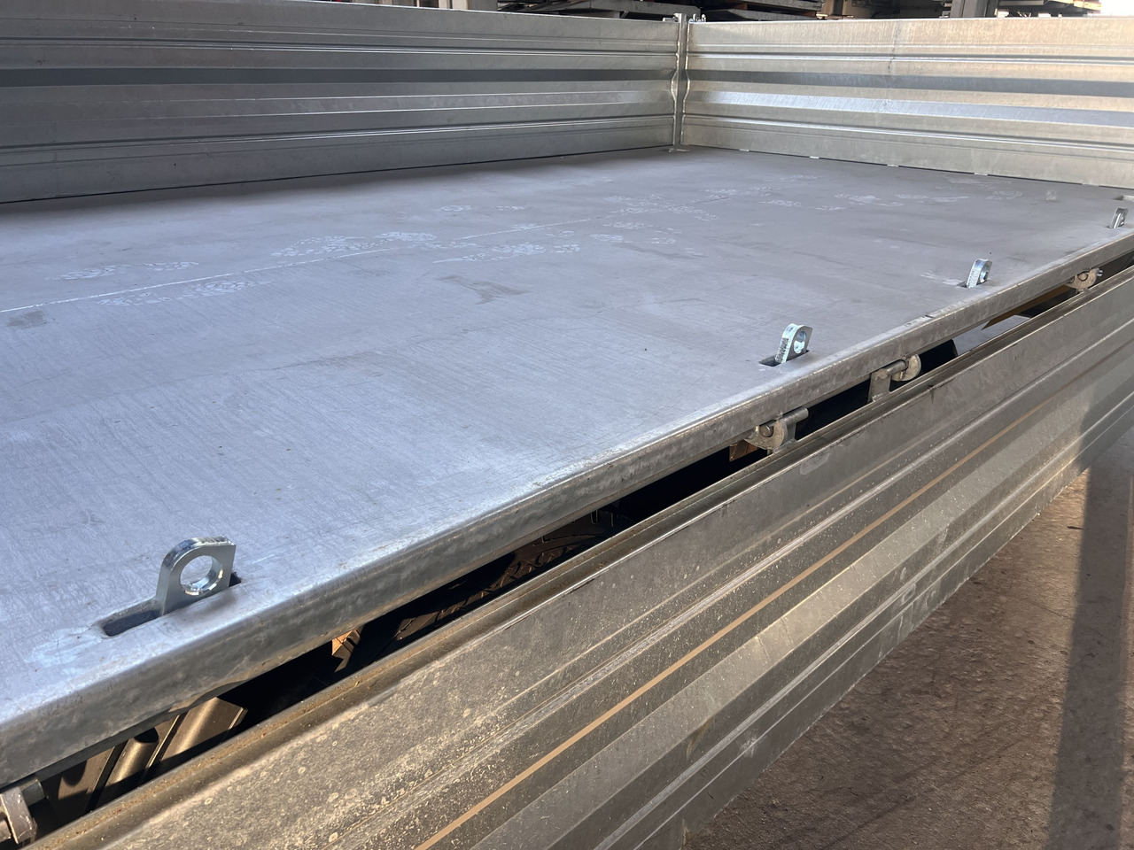 Möslein TTD 14 5,70 m 14 t Tandem- Kipper Tieflader 5,70 m lang, Breite Reifen-- Neufahrzeug -- - Tipvogn påhængsvogn: billede 2 Möslein TTD 14 5,70 m 14 t Tandem- Kipper Tieflader 5,70 m lang, Breite Reifen-- Neufahrzeug -- - Tipvogn påhængsvogn: billede 2